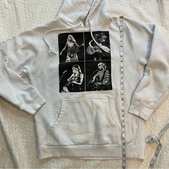 Taylor Swift 2023 Eras Tour Hoodie White Fearless Red Speak Now Concert EUC - Picture 7 of 9